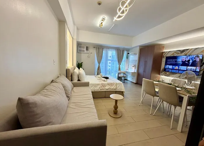 Apartment Modern Luxe | Near Venice Grand Canal Manila