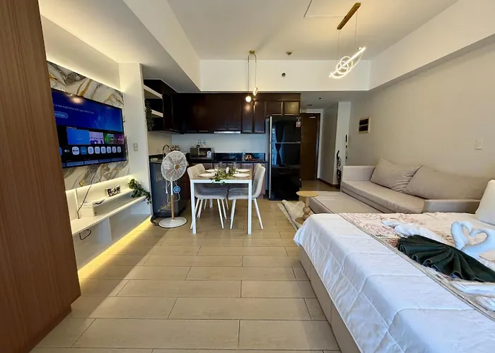 Modern Luxe | Near Venice Grand Canal * Manila