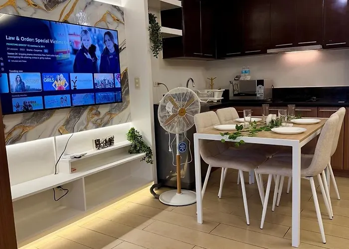 Modern Luxe | Near Venice Grand Canal Apartment Manila