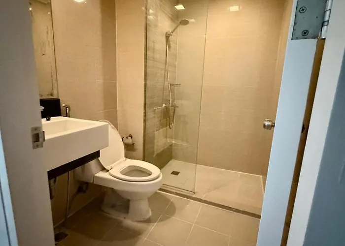 Modern Luxe | Near Venice Grand Canal Apartment Manila